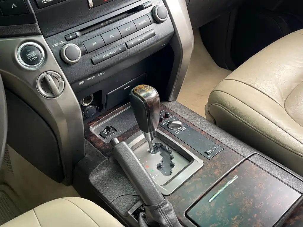 Toyota Land Cruiser 2010 — фото 17