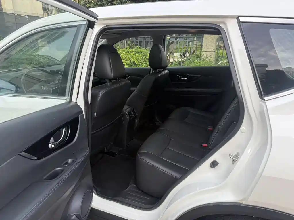 Nissan X-Trail 2020 — фото 9