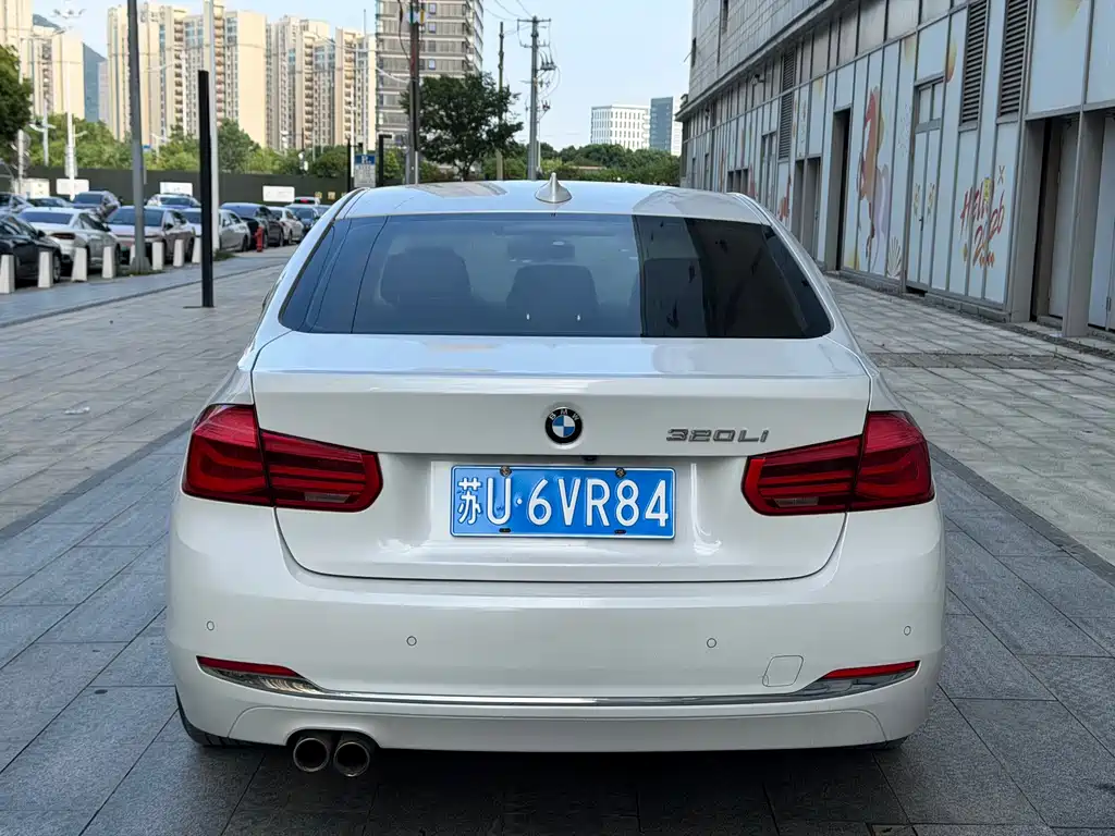 BMW 3 Series 2017 — фото 14