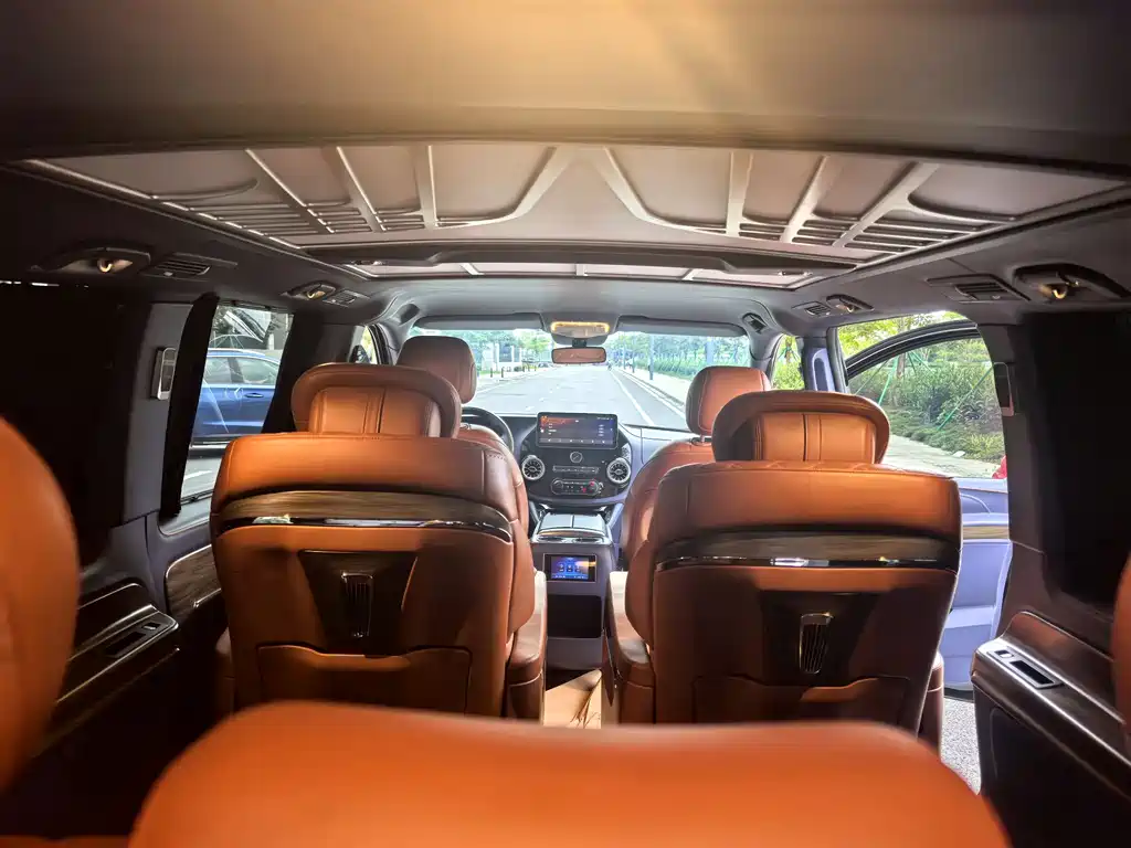 Mercedes-Benz Vito 2023 — фото 20