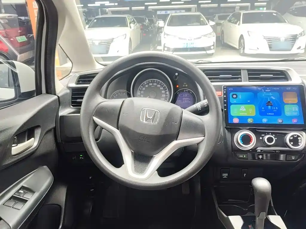 Honda Fit 2015 — фото 11
