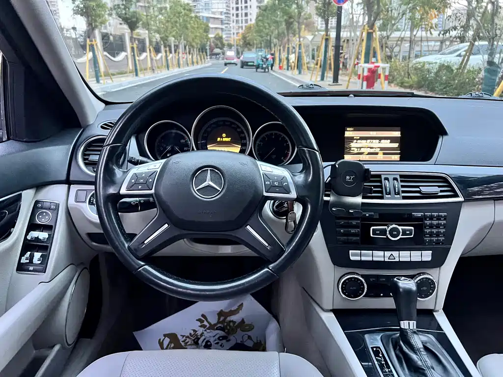 Mercedes-Benz C-Class 2012 — фото 10