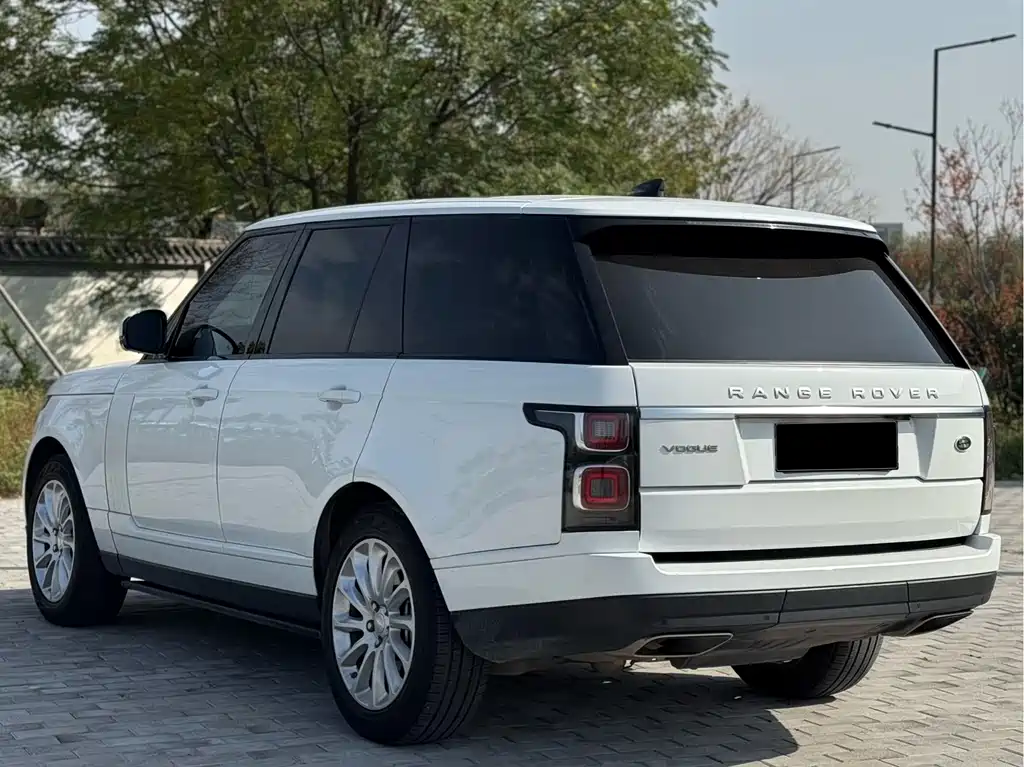 Land Rover Range Rover 2021 — фото 16