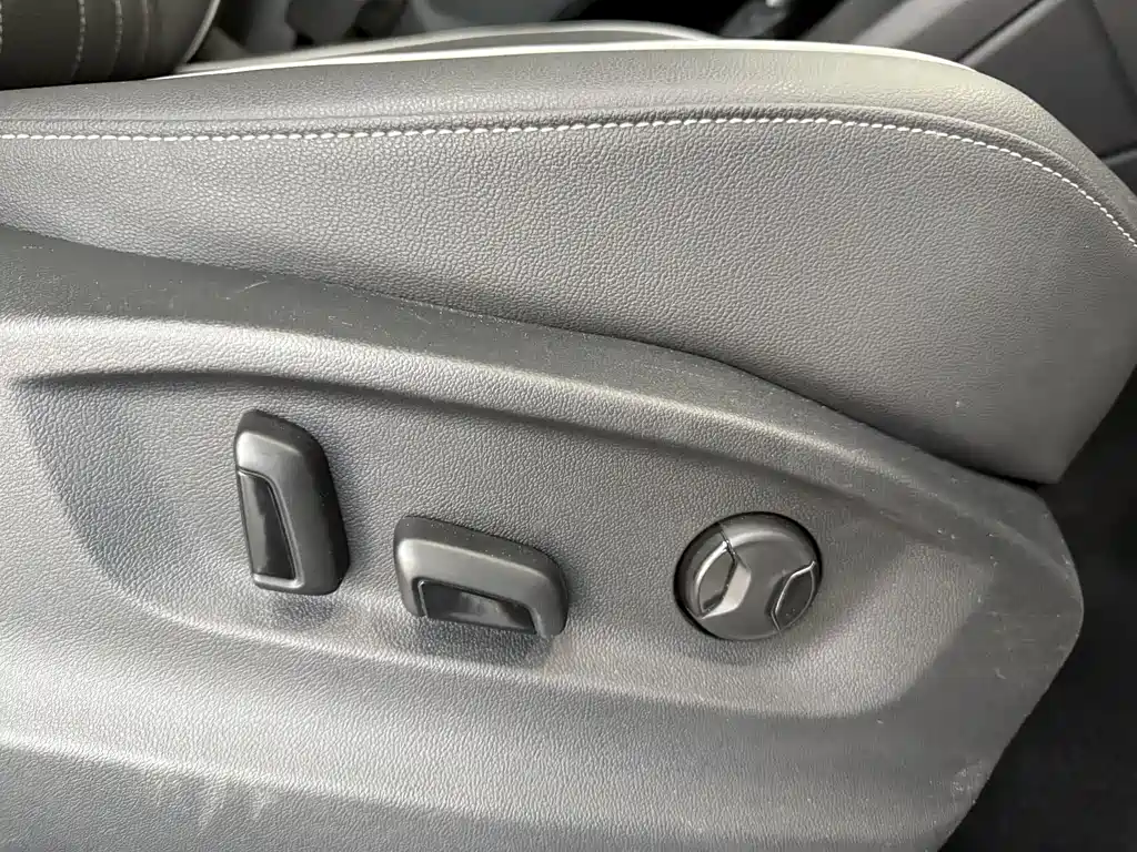 Volkswagen Tiguan L 2023 — фото 17