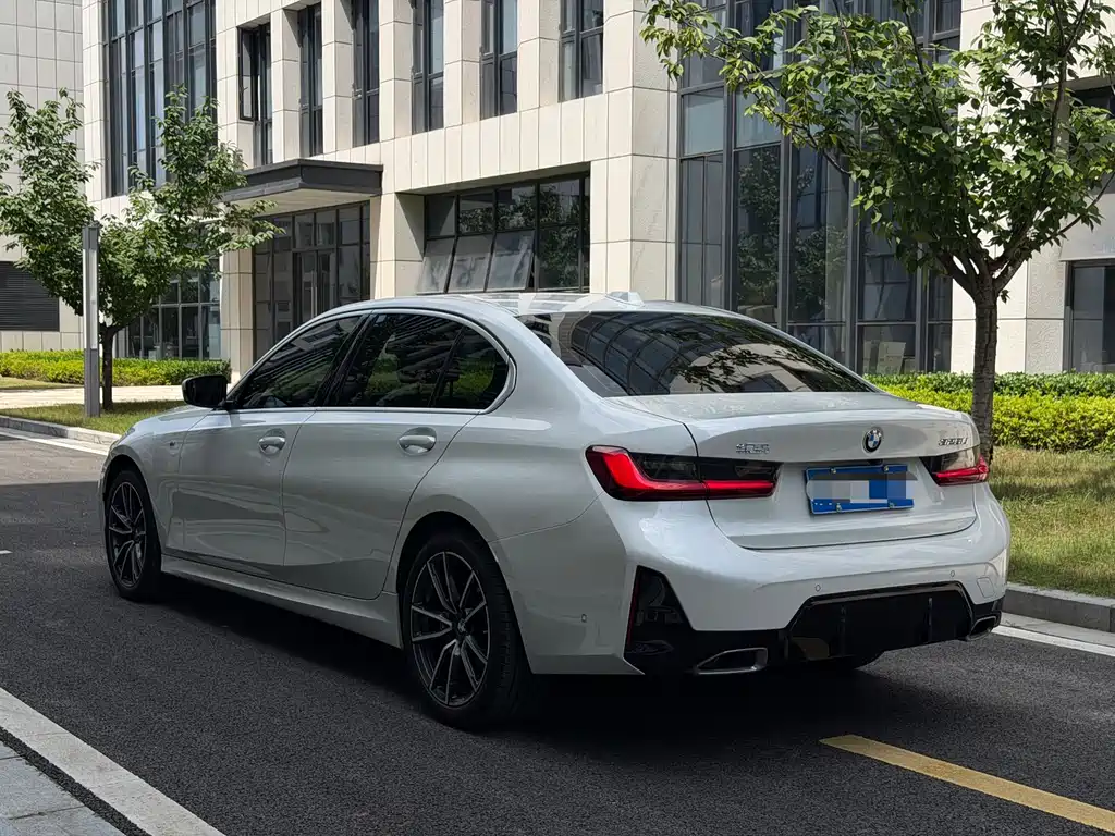 BMW 3 Series 2025