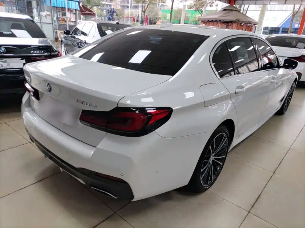BMW 5 Series 2023