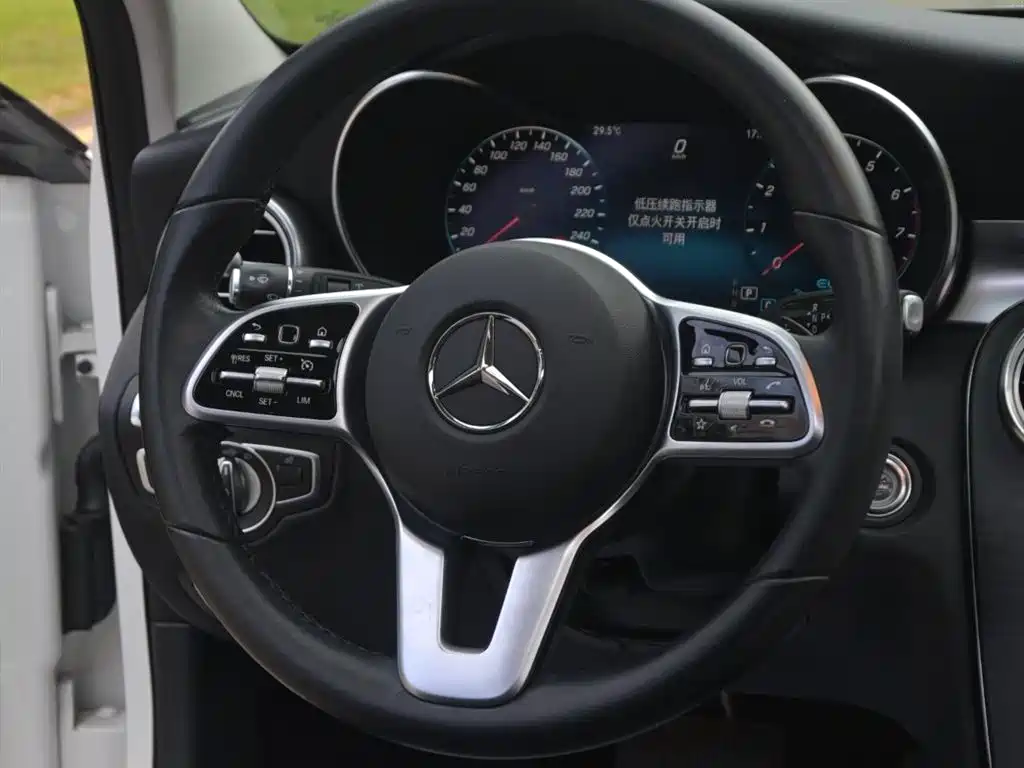 Mercedes-Benz C-Class 2019 — фото 27