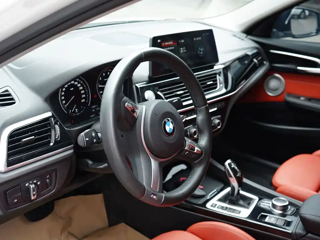 BMW 1 Series 2023 — фото 14