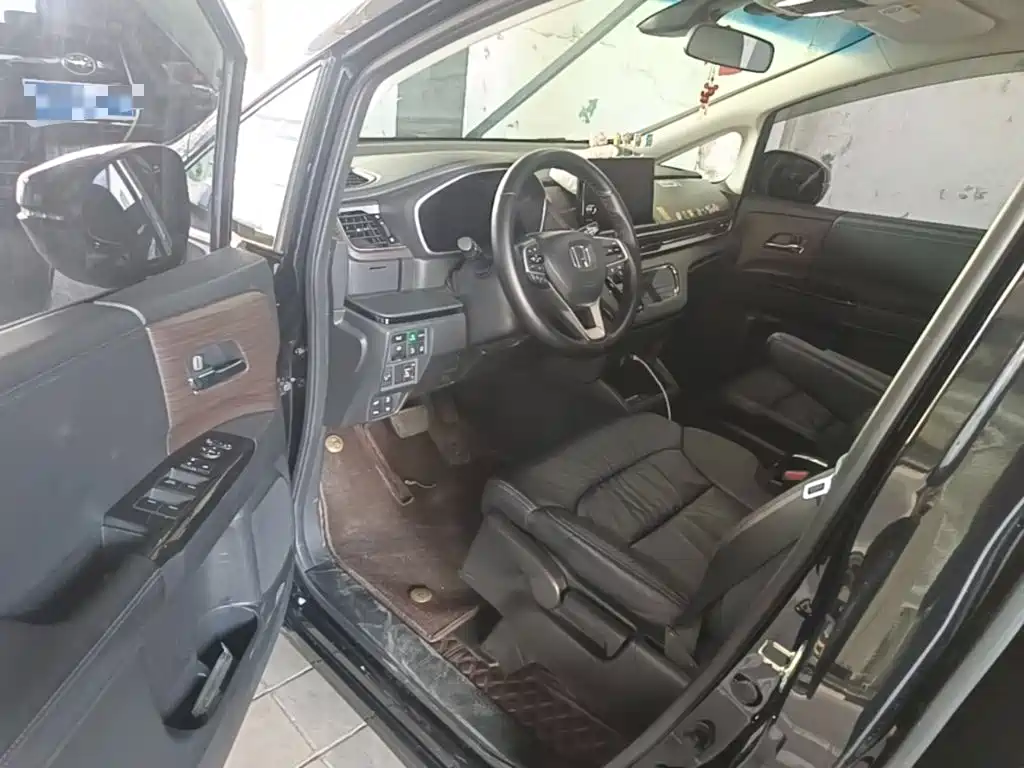 Honda Odyssey 2023 — фото 16