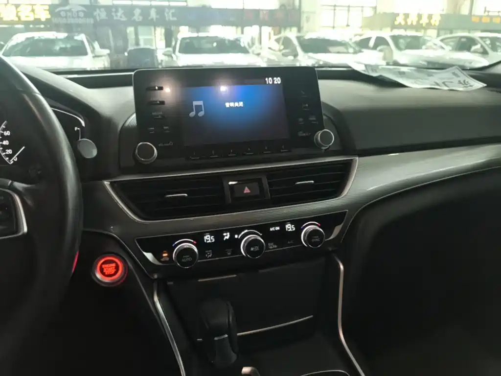 Honda Accord 2020 — фото 13