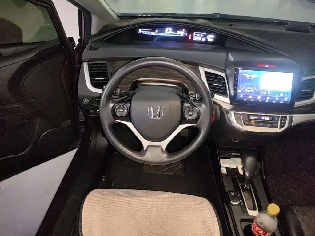 Honda Jade 2017 — фото 11