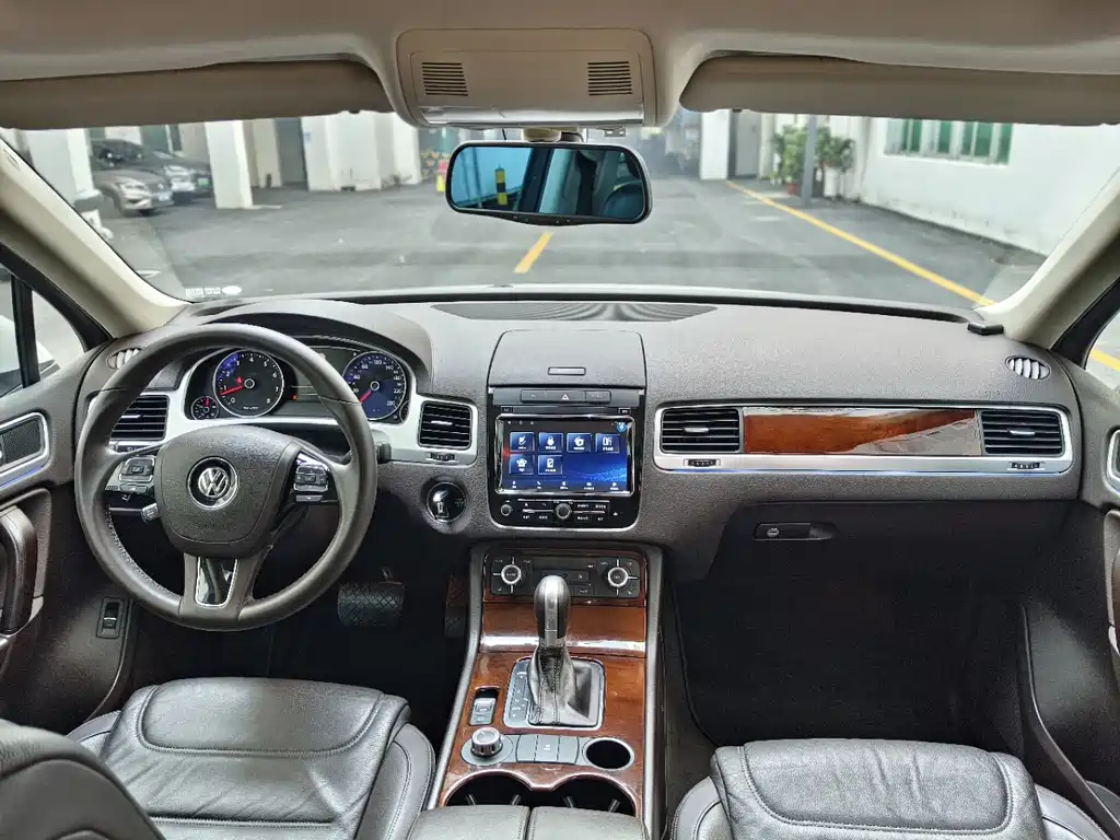 Volkswagen Touareg 2015