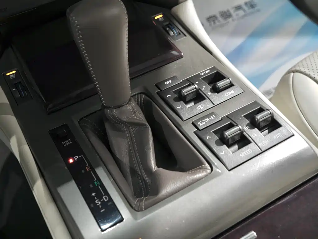 Lexus GX 2015 — фото 14