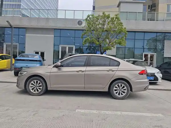 Volkswagen Bora 2023