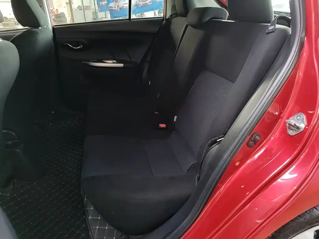Toyota Yaris L 2016 — фото 17