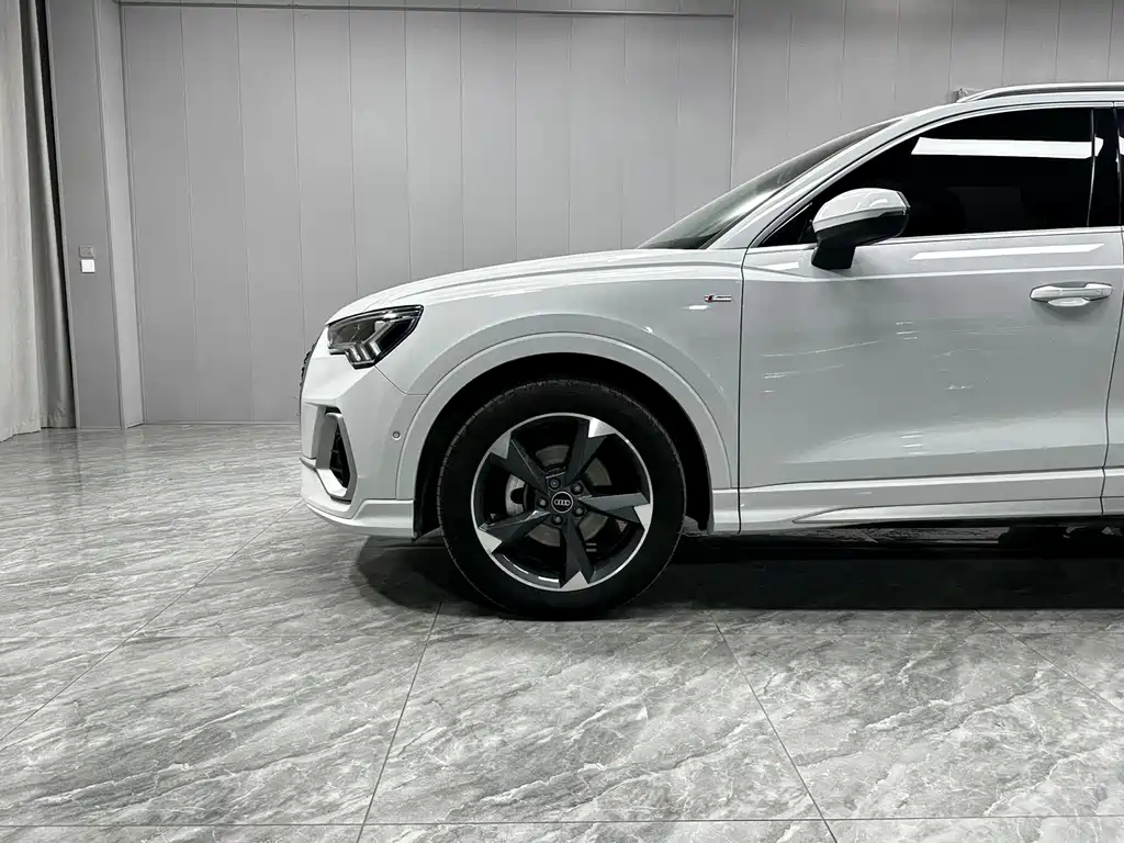 Audi Q3 2022