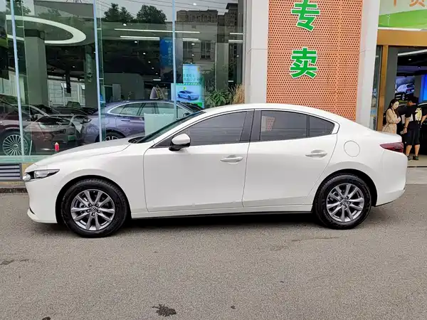 Mazda 3 Axela 2021