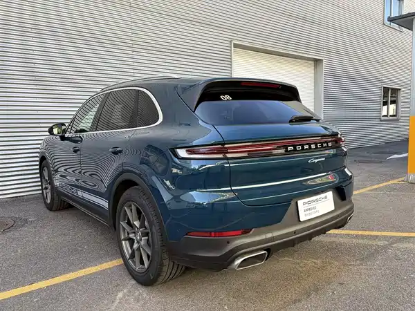 Porsche Cayenne 2025