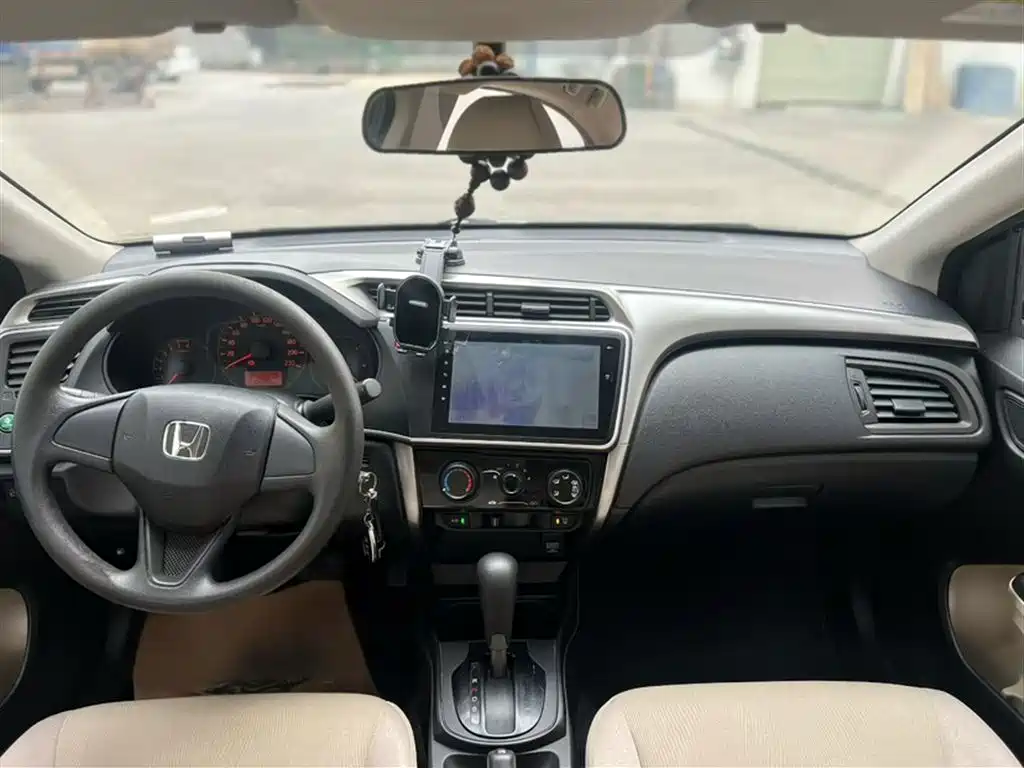 Honda City 2016 — фото 12
