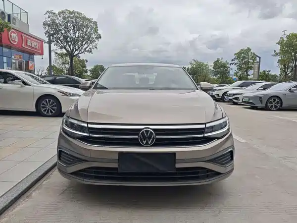 Volkswagen Bora 2023