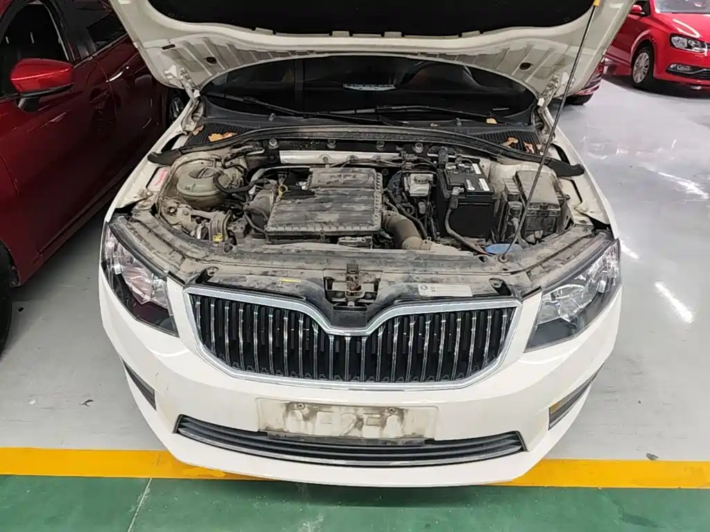 Skoda Octavia 2016 — фото 20