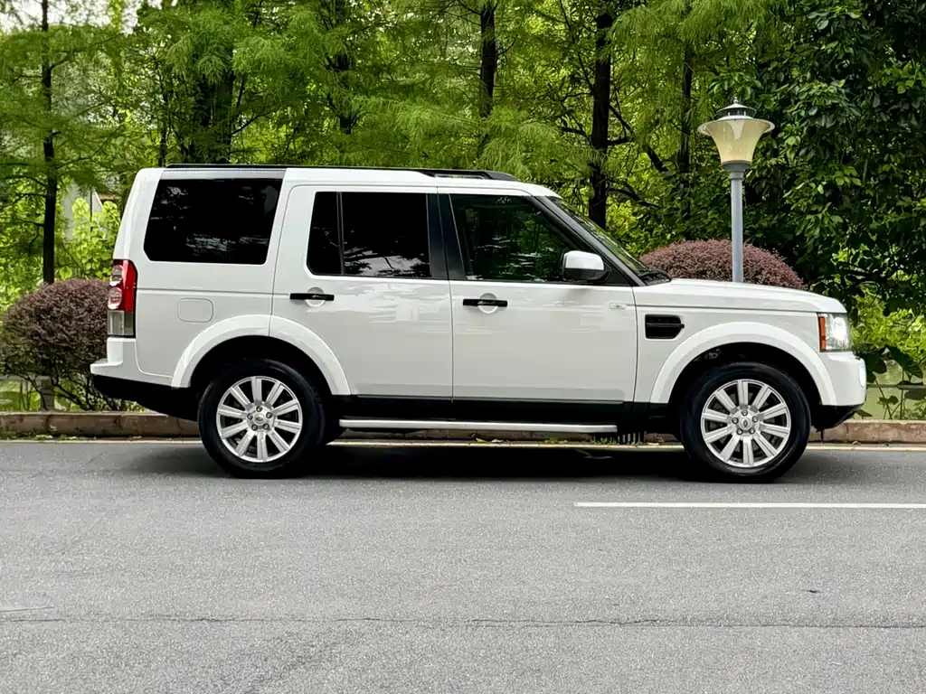 Land Rover Discovery 2012 — фото 4