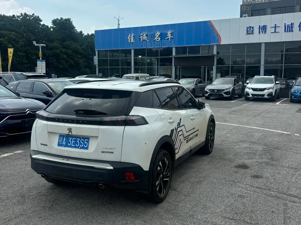 Peugeot 2008 2023