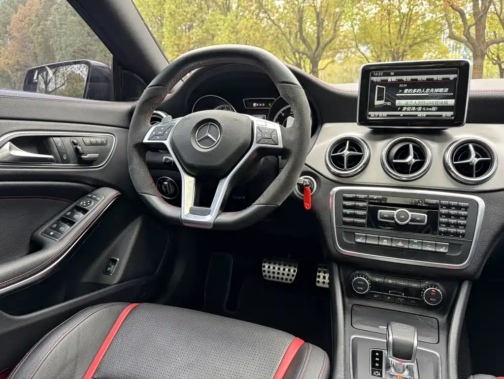 Mercedes-Benz CLA AMG 2014 — фото 9