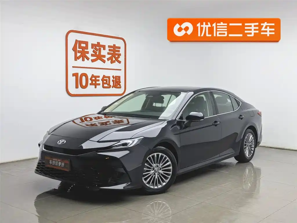Toyota Camry 2025