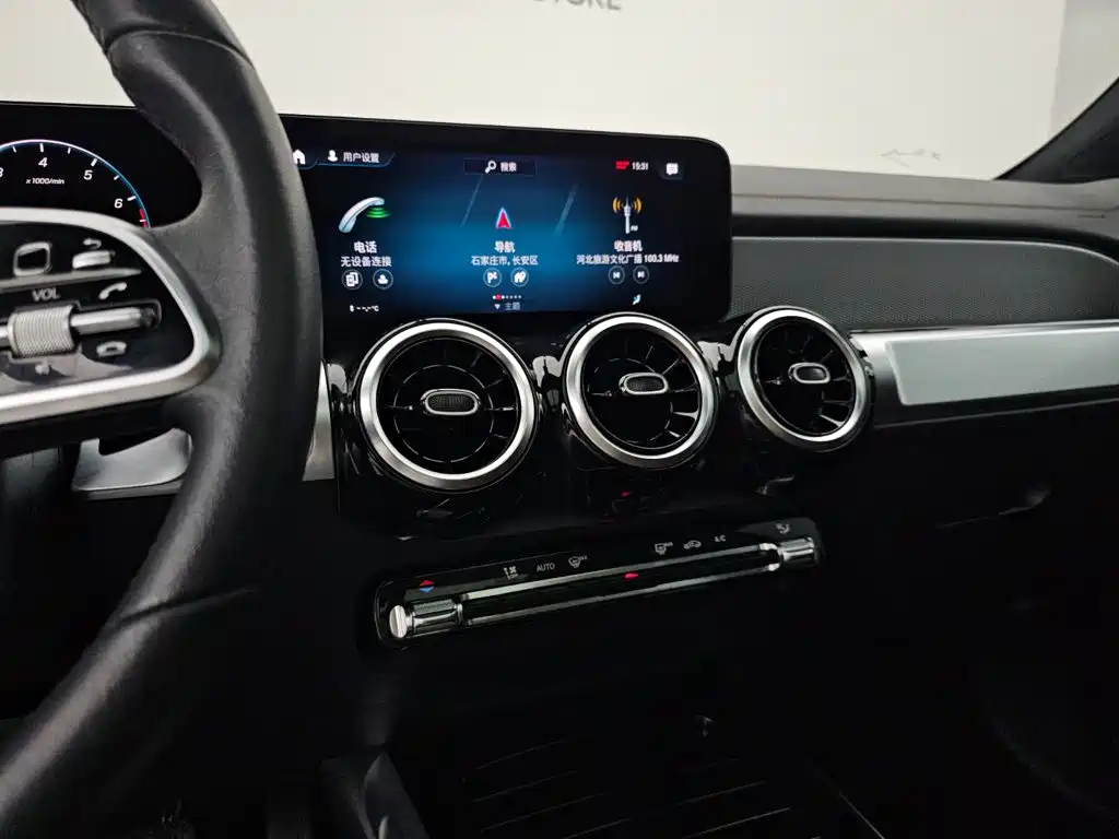 Mercedes-Benz GLB 2023 — фото 10
