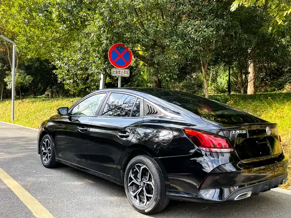 MG MG5 2021