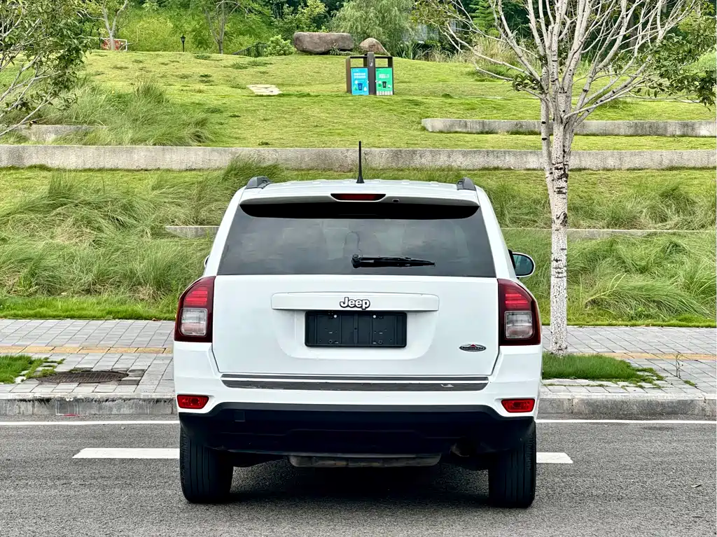 Jeep Compass 2014 — фото 5