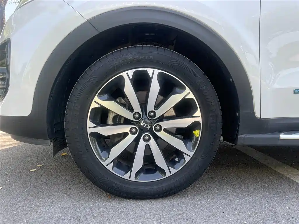 Kia KX5 2017 — фото 9
