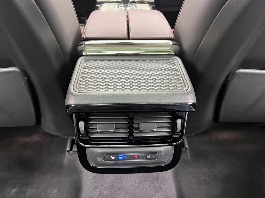 Land Rover Evoque 2021 — фото 20