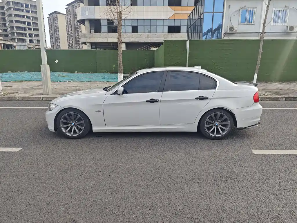 BMW 3 Series 2009