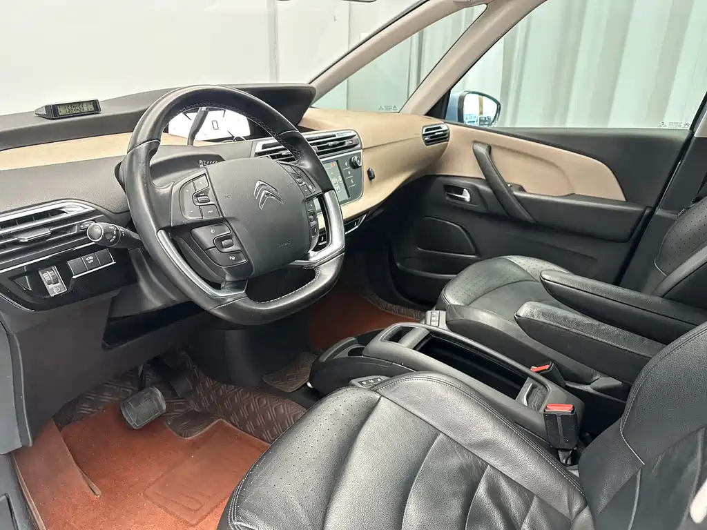Citroen C4 Picasso 2015 — фото 16