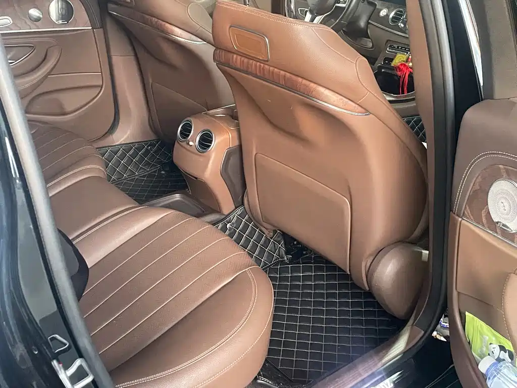 Mercedes-Benz E-Class 2019 — фото 11