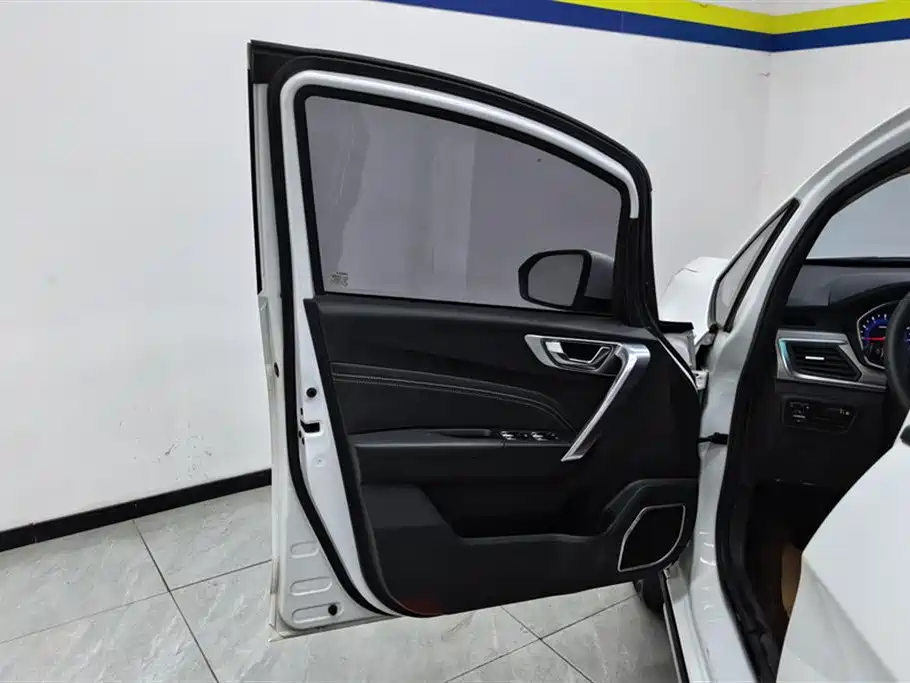 Geely Vision X3 2017