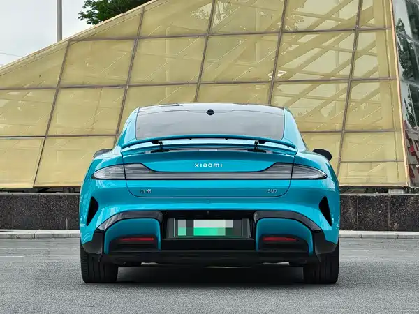 Xiaomi SU7 2025