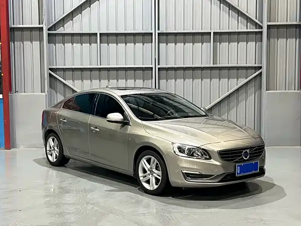 Volvo S60 2015