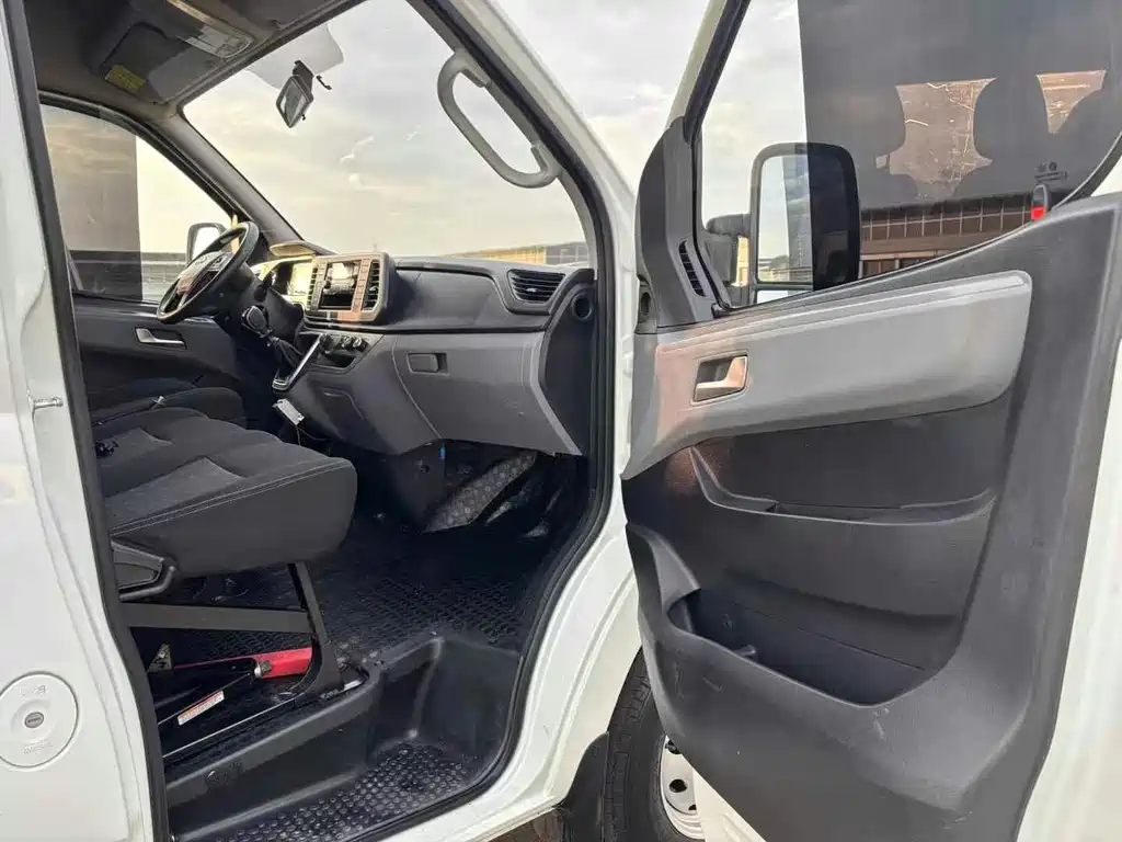 Maxus V80 2022