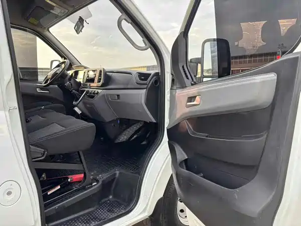 Maxus V80 2022