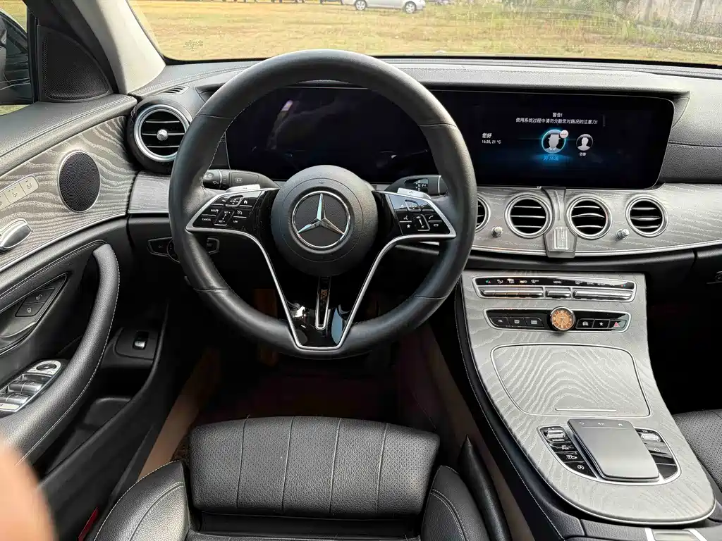 Mercedes-Benz E-Class 2023 — фото 6