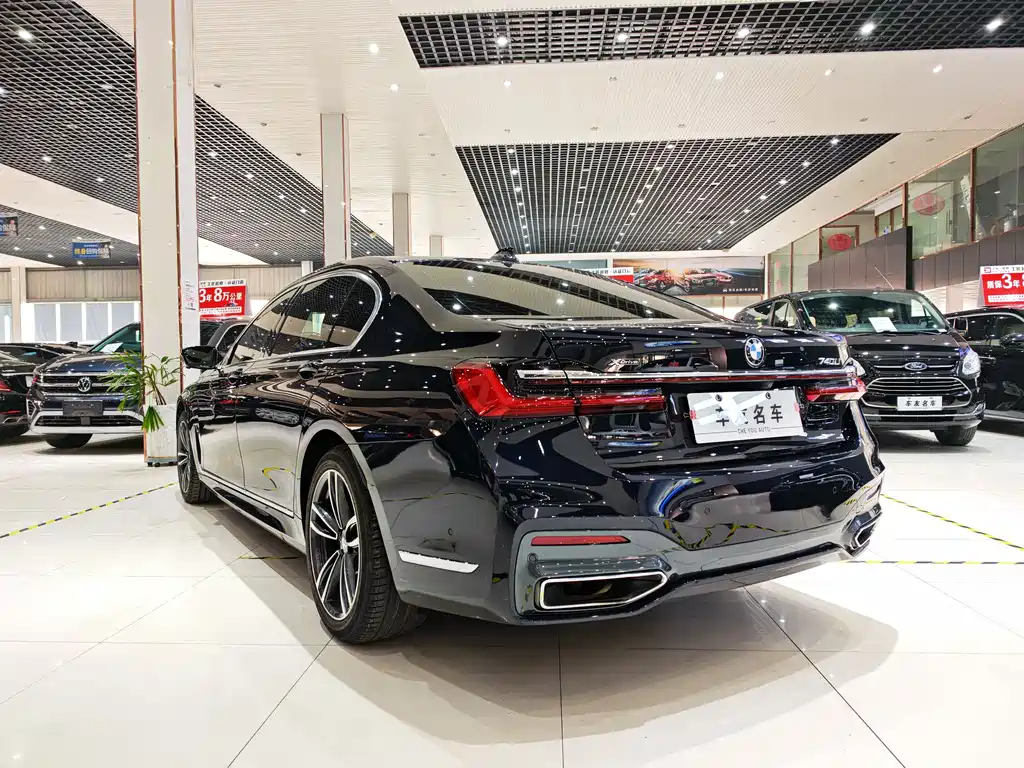 BMW 7 Series 2019 — фото 6
