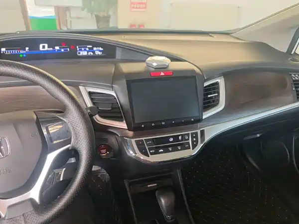 Honda Jade 2016