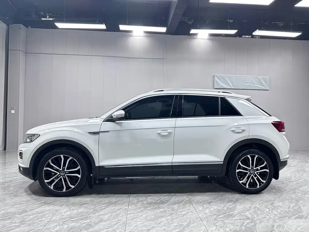 Volkswagen T-Roc 2022 — фото 9