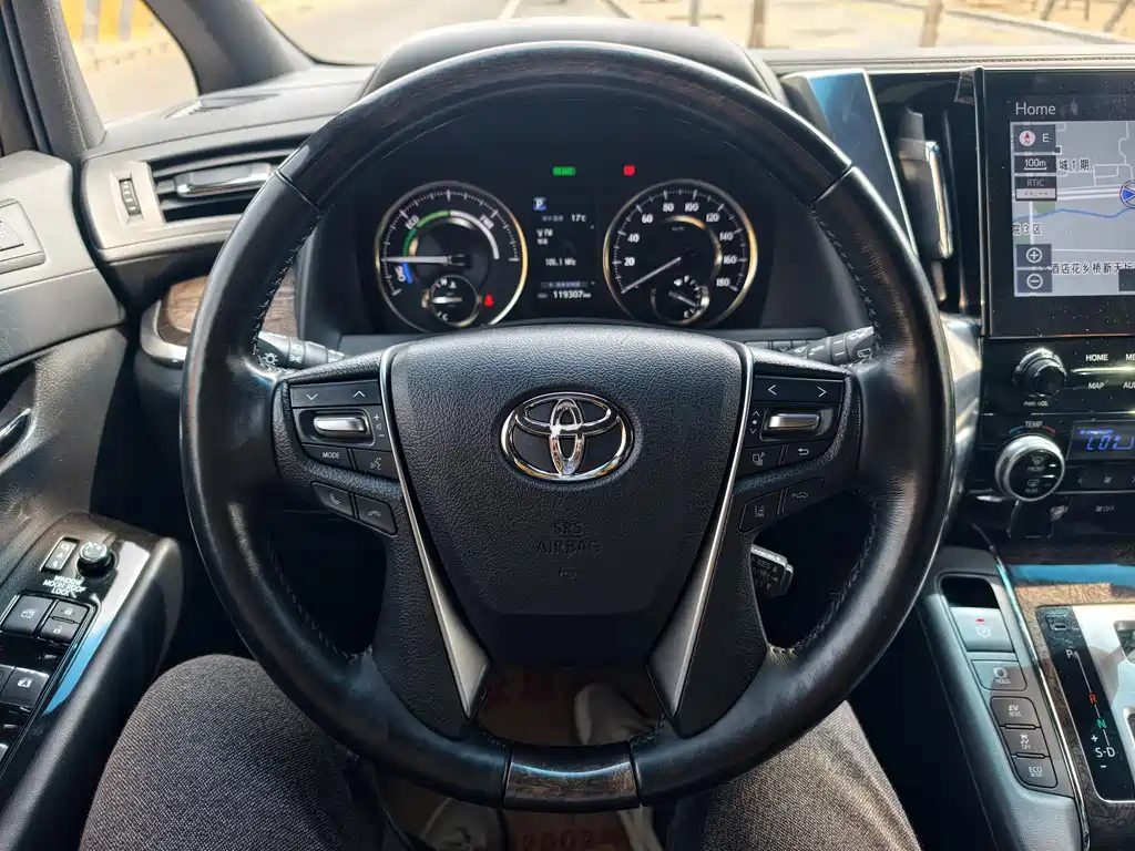 Toyota Alphard 2021 — фото 12