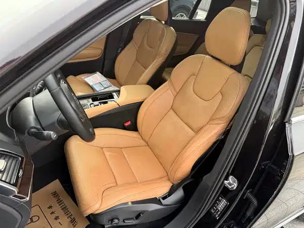Volvo XC90 2015