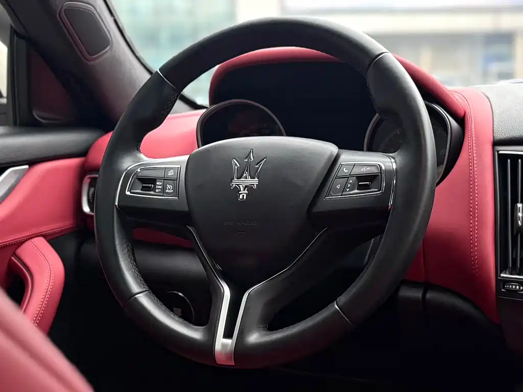Maserati Levante 2018 — фото 5