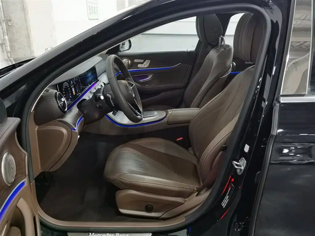 Mercedes-Benz E-Class 2023 — фото 10